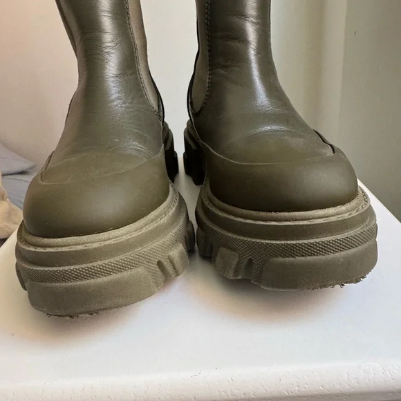 Ganni Green Chelsea Boot - Picture 5 of 7